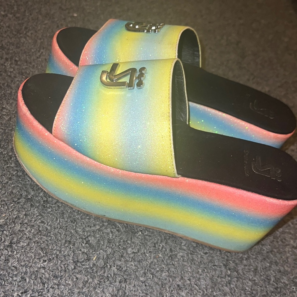 Shame Justin platform heels